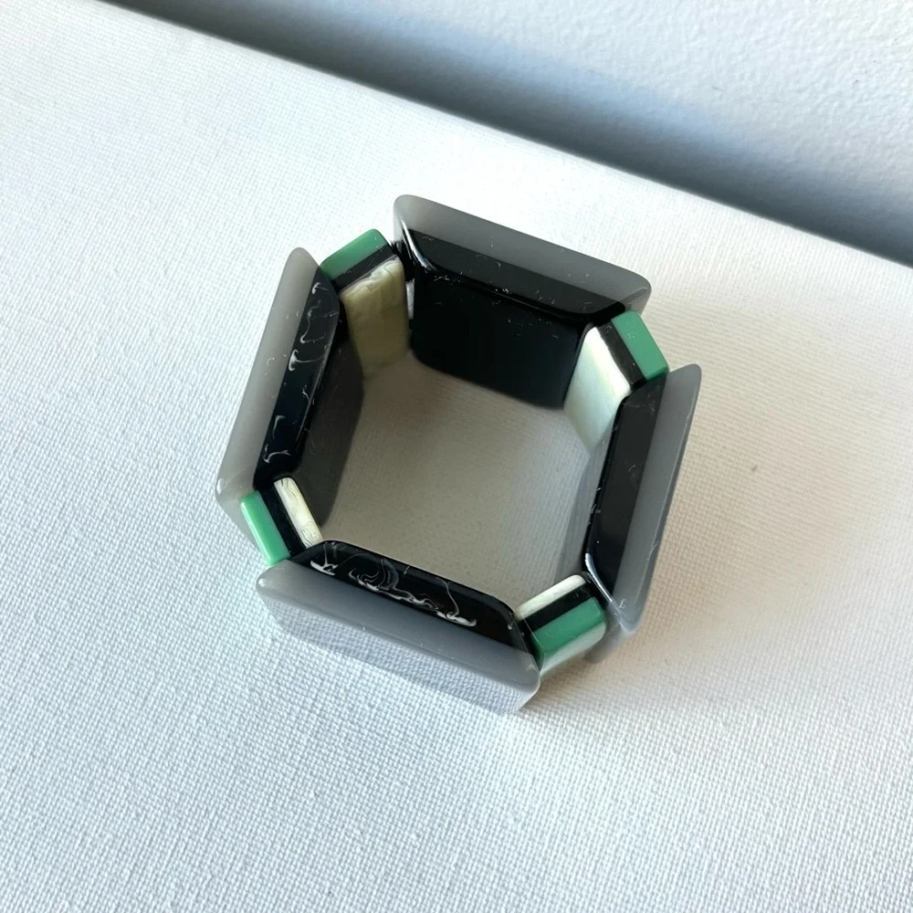 Vintage Chunky Resin Retro Mod Bracelet - Picture 4 of 6